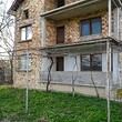 Продается большой дом недалеко от Шумена