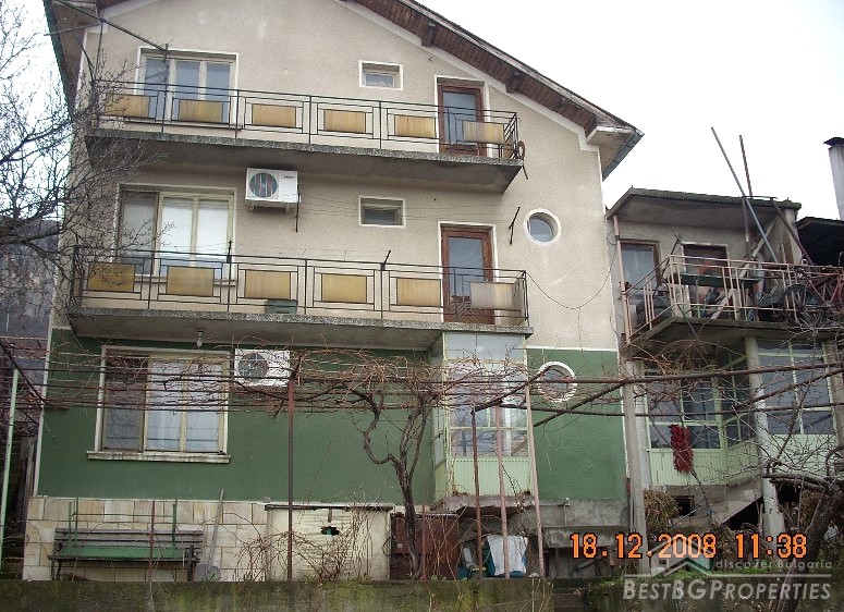 Большой дом для продажи недалеко от г. Враца