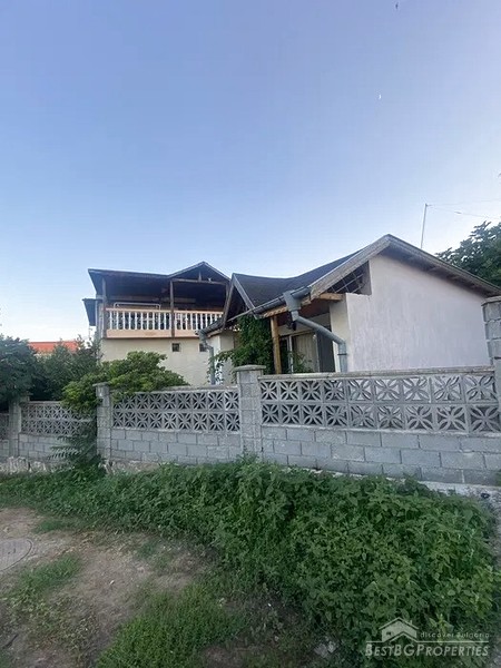 Продажа большого дома с уникальным видом на море в Черноморце