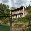 Большой недостроенный дом на продажу недалеко от Софии