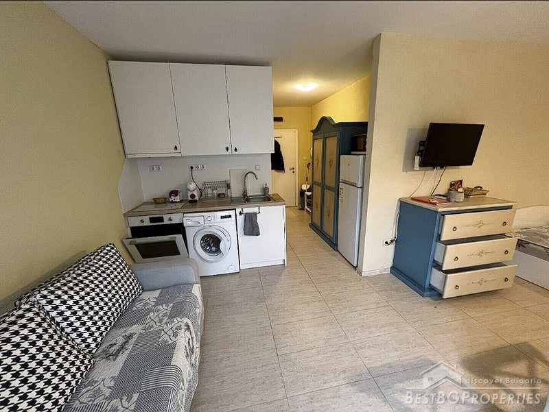 Прекрасная меблированная квартира на продажу в Созополе