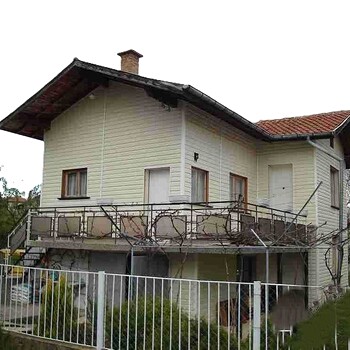 Дома в Перник