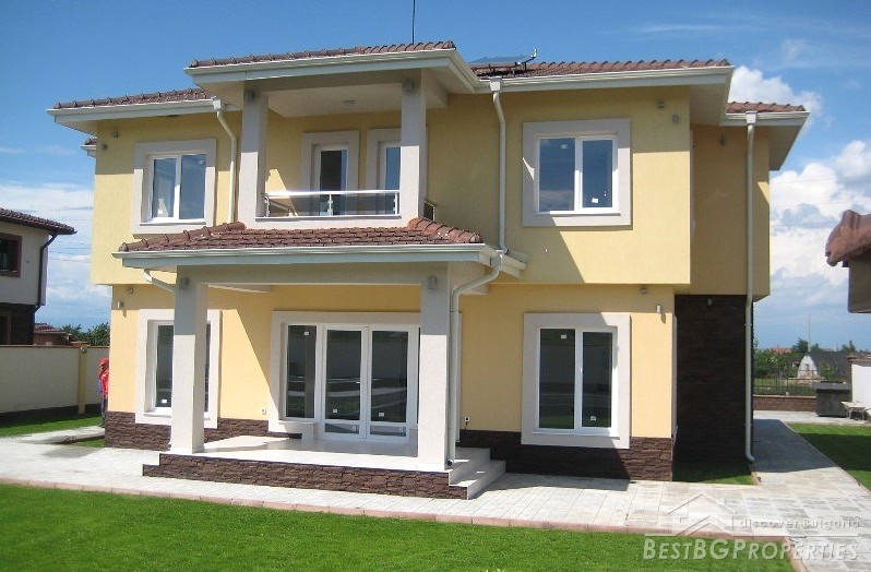 Роскошный дом для продажи недалеко от Пловдива