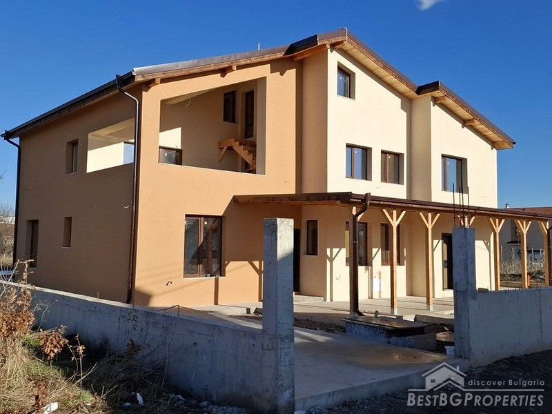 Роскошный новый дом на продажу недалеко от Софии