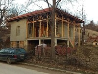 Дома в Правец