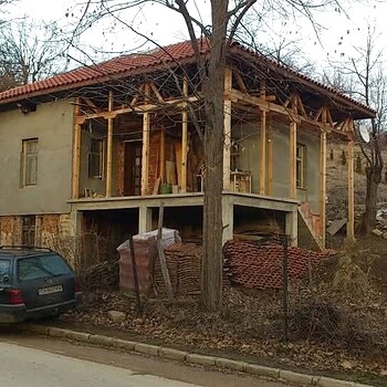 Дома в Правец