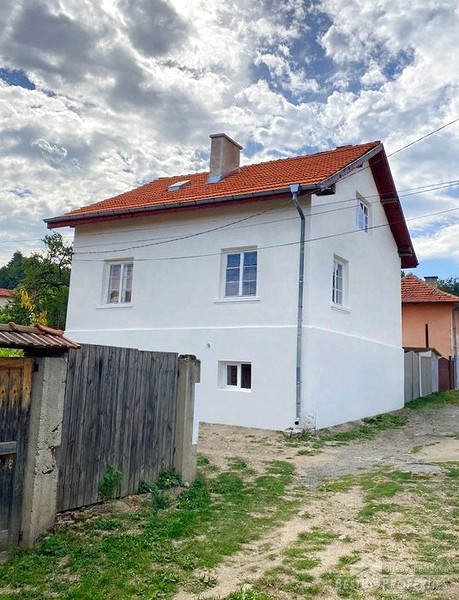 Продается симпатичный дом недалеко от Боровца