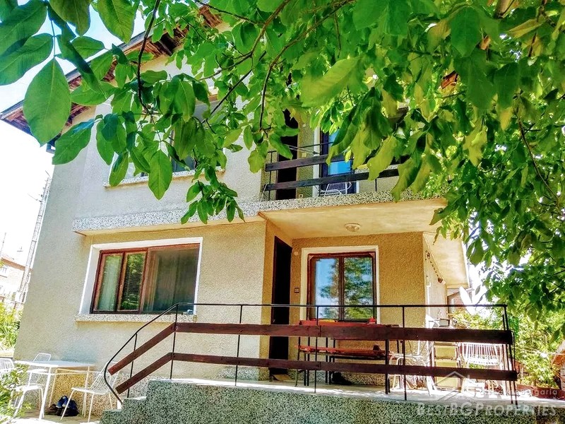 Продается симпатичный дом недалеко от Бургаса