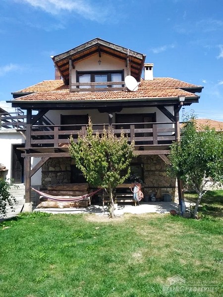 Новый дом на продажу недалеко от горнолыжного курорта Банско
