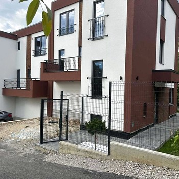 Новый дом на продажу в Банке