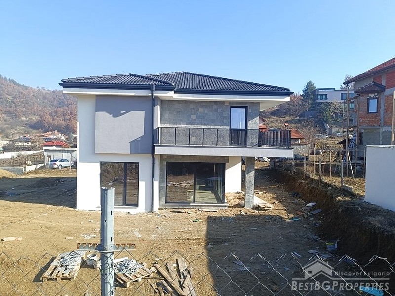 Продается новый дом в вблизи г. Благоевграда
