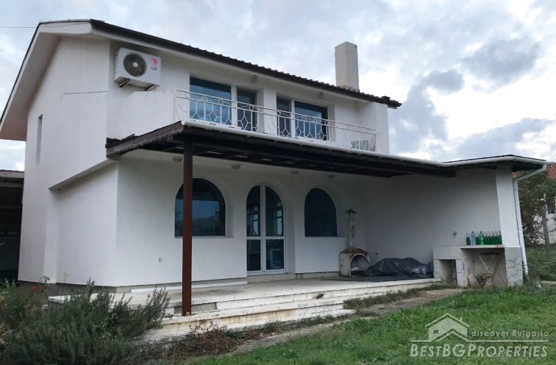 Новый, большой, дом, расположенный в самой дальней юго-восточной части Болгарии