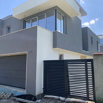 Дома в София