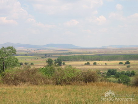Строительный участок с панорамным видом недалеко от Ямбол