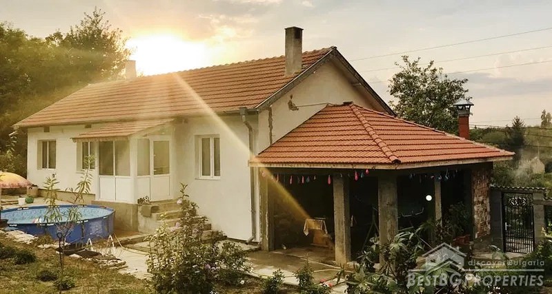 Хороший семейный дом для продажи недалеко от Плевена