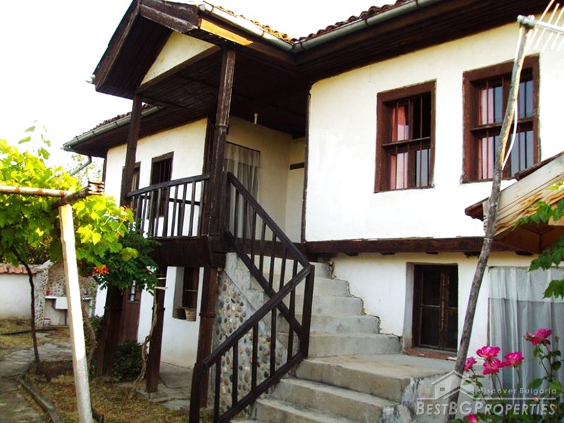 Старый дом Болгарского Возрождения для продажи недалеко от Пазарджика