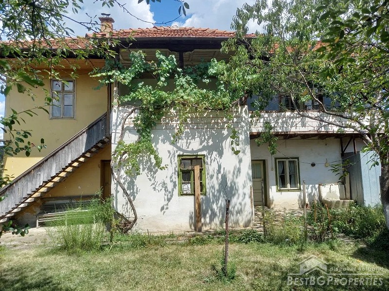 Старый дом на продажу недалеко от Ботевграда