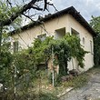 Старый дом на продажу недалеко от Кюстендила