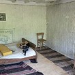 Старый дом на продажу недалеко от Варны