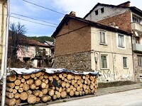 Дома в Девин