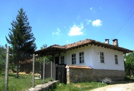 Старинный дом для продажи в Елена