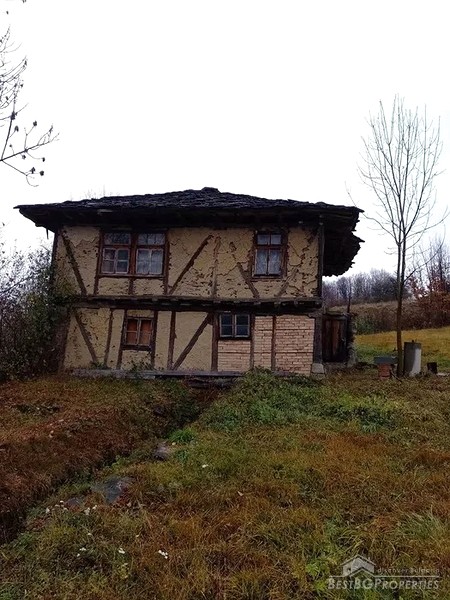 Продается старый дом в горах недалеко от Априлци