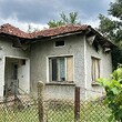 Старый дом на продажу недалеко от Севлиево