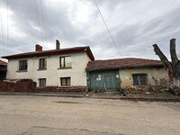 Дома в Троян