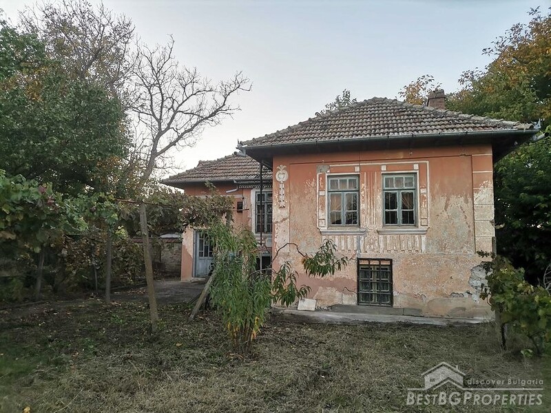 Продается старый дом недалеко от города Велико Тырново