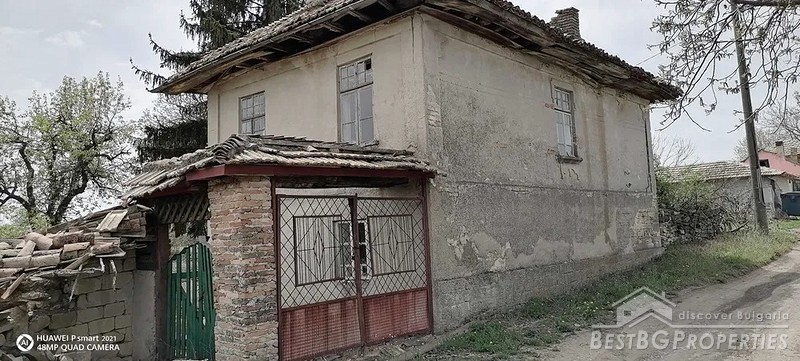 Продается старый дом недалеко от Варны