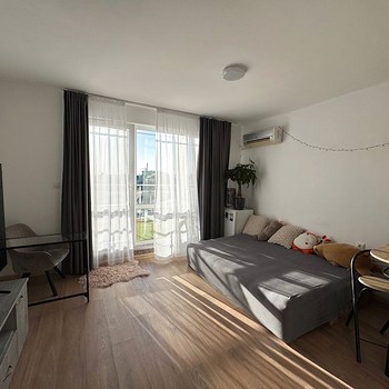 Двухкомнатная квартира на продажу в Солнечном Берегу