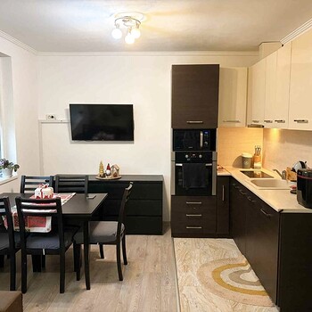 Продается меблированная двухкомнатная квартира в Варне