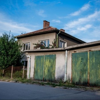 Дома в София