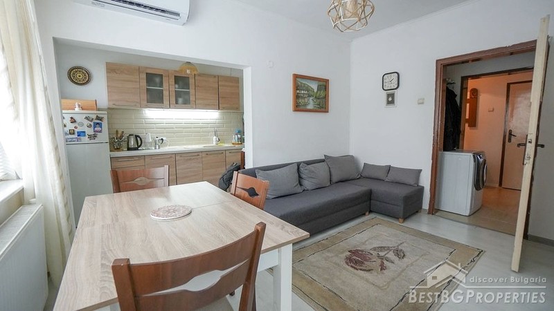Продажа отремонтированной квартиры в маленьком городке Дряново