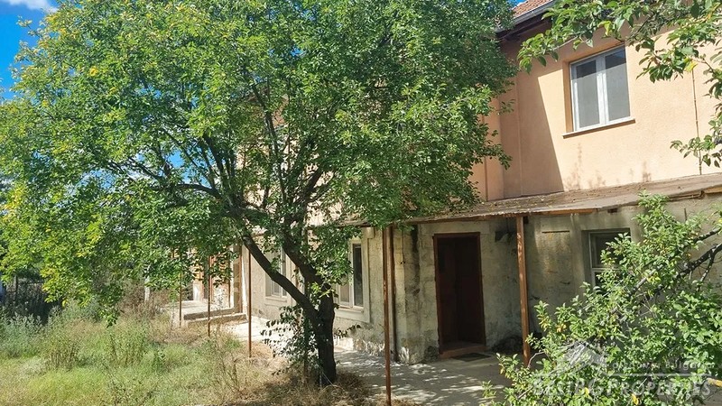 Продается отремонтированный дом у озера недалеко от Ивайловграда