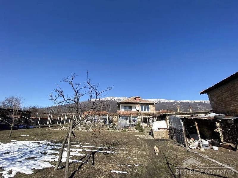Продается отремонтированный дом недалеко от Карлово