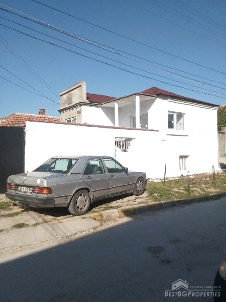 Отремонтированный дом для продажи недалеко от Варны