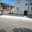 Отремонтированный дом на продажу в Ловече