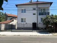 Дома в Ловеч