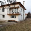Отремонтированный дом для продажи недалеко от Самокова