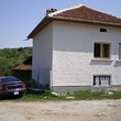 Сельский дом на продажу недалеко от Луковита