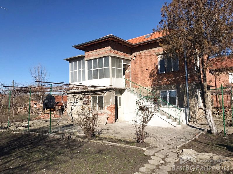 Сельский дом для продажи недалеко от Хасково