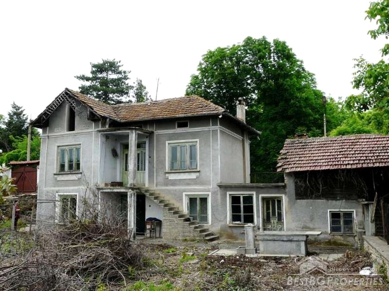 Сельский дом для продажи недалеко от Павликени
