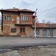 Сельский дом на продажу недалеко от города Велико Тырново