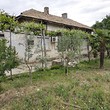 Сельская недвижимость для продажи в 7 км от Петрича