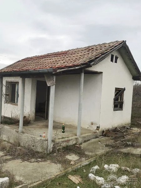Небольшой дом на продажу к северу от Пловдива