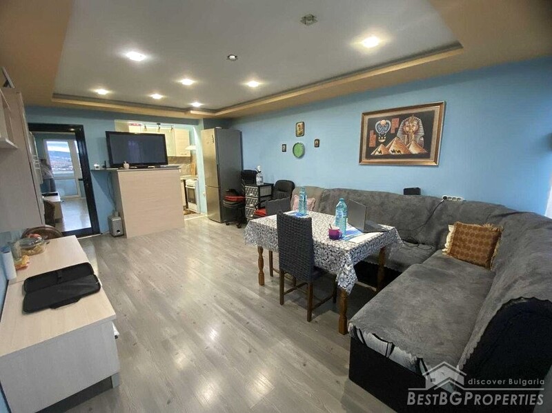 Продается просторная квартира с видом на море в Варне