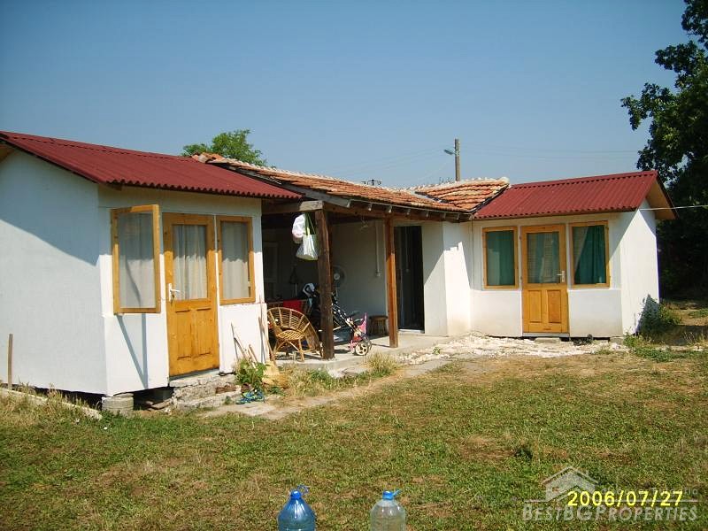 Три Маленьких Бунгало И Дополнительное Здание В Исторической Области на расстоянии в 2 км Из Черного моря