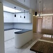 Продается трехкомнатная квартира на Золотых Песках