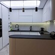 Продается трехкомнатная квартира на Золотых Песках